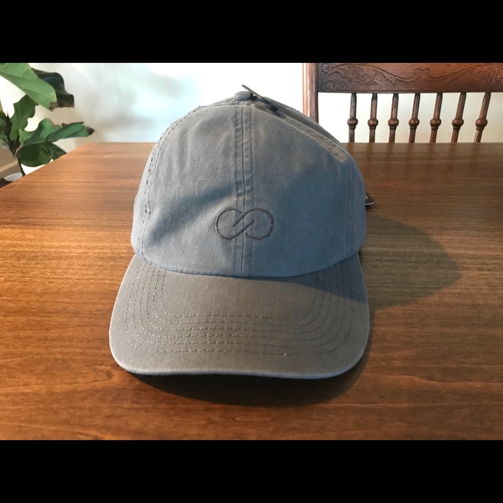 Gray Calia Cap